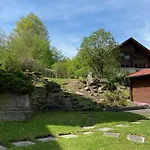 Am Schloss 度假居 *