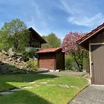 Am Schloss 度假居 Tittling